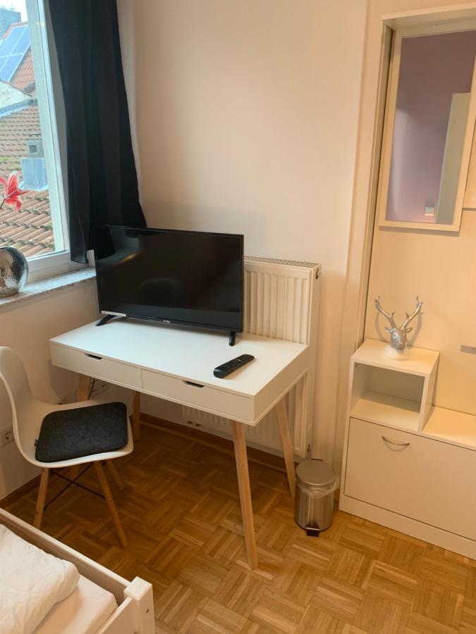 Aschaffapartment 4 Schlafzimmer Bis 10 Personen Bei Aschaffenburg Mainaschaff Экстерьер фото