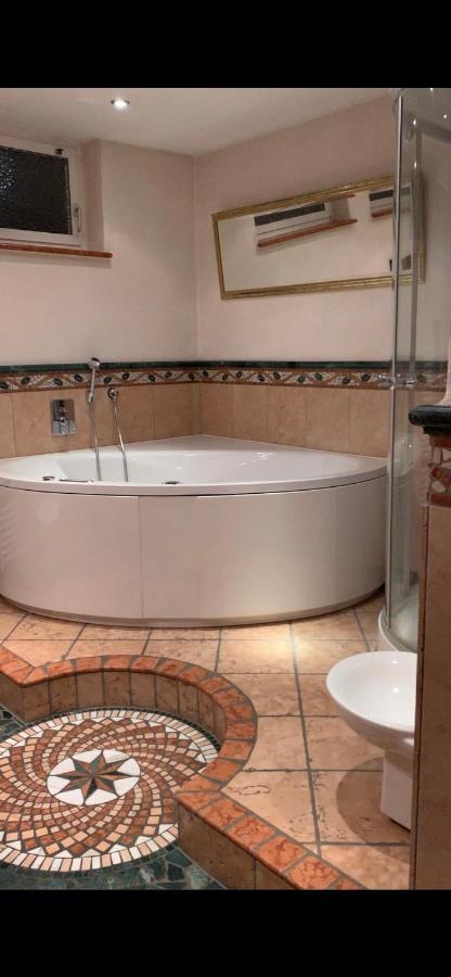 Aschaffapartment 4 Schlafzimmer Bis 10 Personen Bei Aschaffenburg Mainaschaff Экстерьер фото