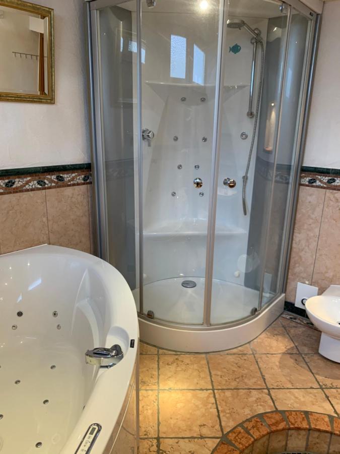 Aschaffapartment 4 Schlafzimmer Bis 10 Personen Bei Aschaffenburg Mainaschaff Экстерьер фото